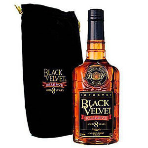 Виски Black velvet 8 Y.O 40% 1 л